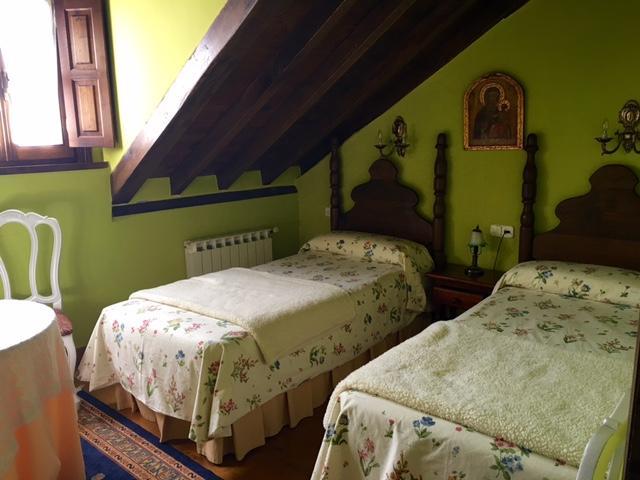 Posada La Casona De Ucieda Bagian luar foto