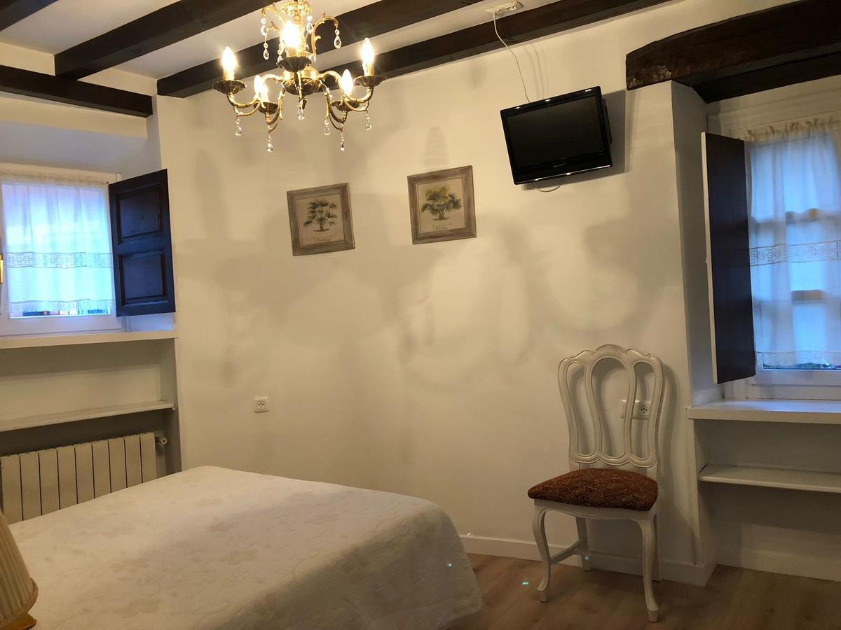 Posada La Casona De Ucieda Bagian luar foto